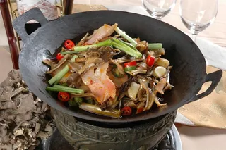 干锅美食焖锅湘菜麻辣香辣纸锅干锅野生菊花菌