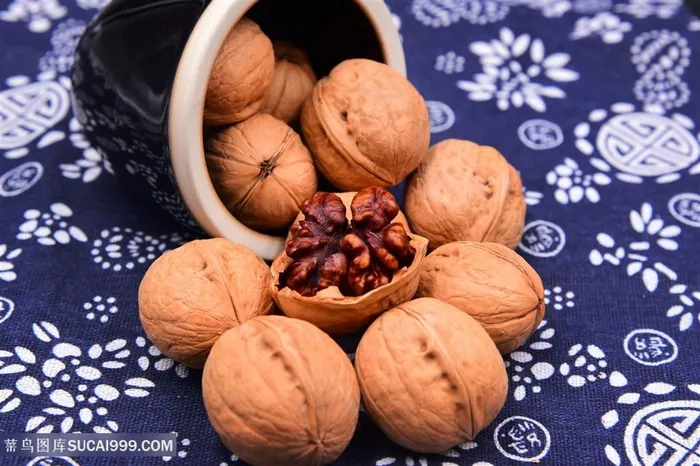 营养核桃摄影图片