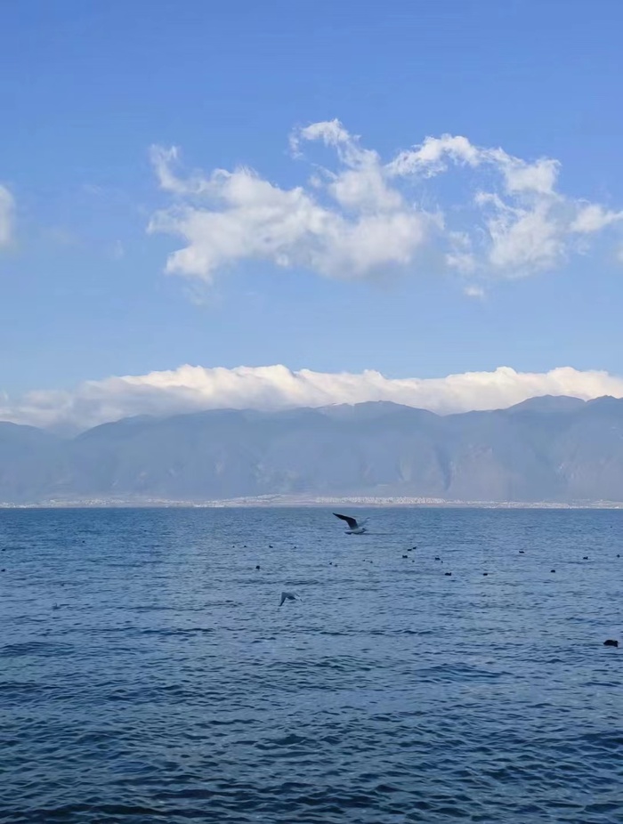 蓝白色 雄阔清远风夏季旅游云南记