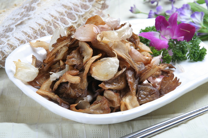 皮蒜烤鲜蘑 15元