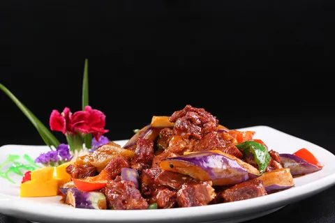 R00159牛肉烧茄子