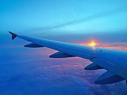 机翼高空图片 机翼高空图片