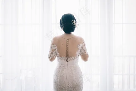 新娘婚纱背影图片