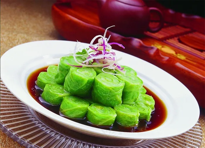 酸汤包菜卷美食素材中华美食