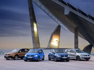 广场上的各种德国大众Polo两厢轿车