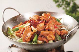 中华美食干锅肥肠摄影图