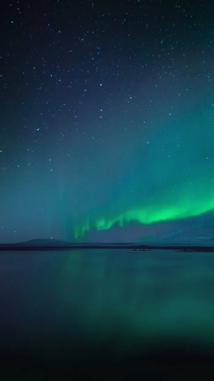 绿色极光壁纸图片