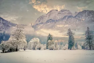 冬天山水背景风景