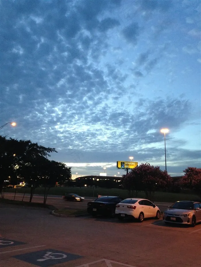 傍晚的天空风景摄影