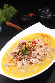 酸辣金汤肥牛 (1)