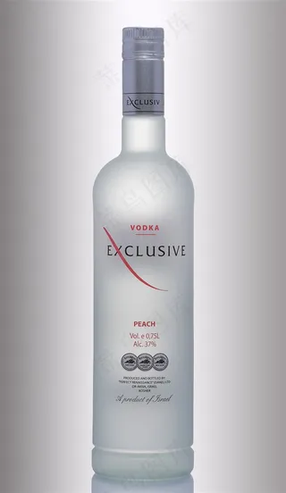 国外的白色的酒瓶