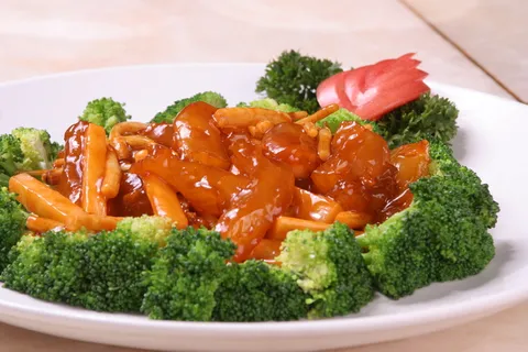 草参烧鹿筋 草参烧鹿筋