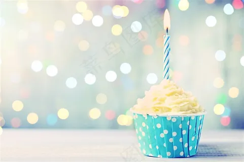 美味的彩色蛋糕食物图