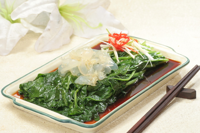蜇头爆菠菜 (3)