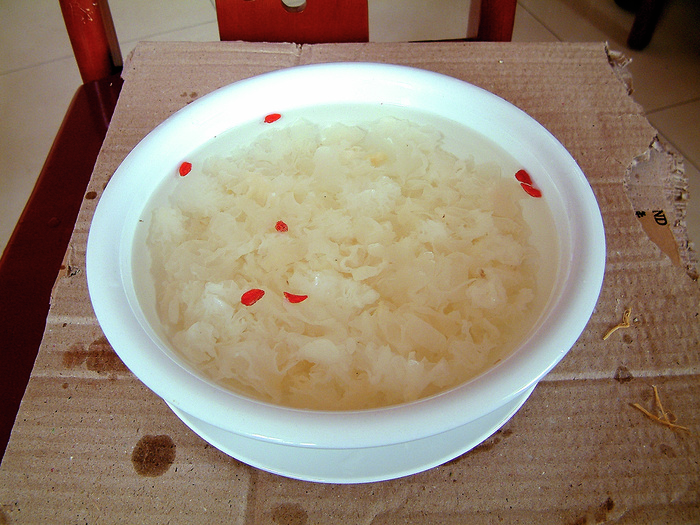 冰糖炖雪耳