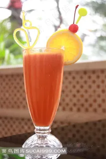 车厘子柠檬片胡萝卜汁 车厘子柠檬片胡萝卜汁