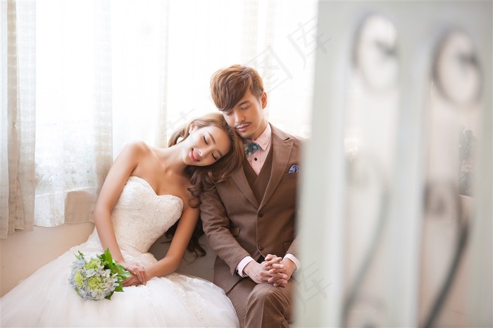 幸福恋人唯美婚纱写真图片
