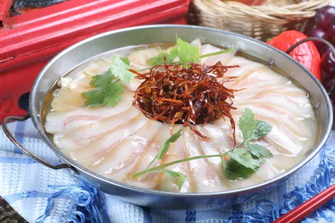 特色酸菜白肉 (1)