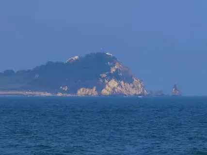 蓝天下的青岛浴场 蓝天下的青岛浴场