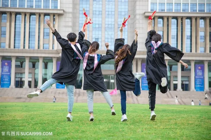 跳跃的大学生