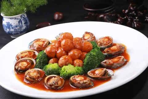 谭府小土豆烧鲜鲍168元一份 (1)