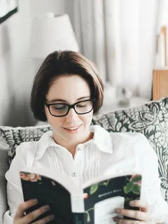 唯美少妇看书图片 唯美少妇看书图片
