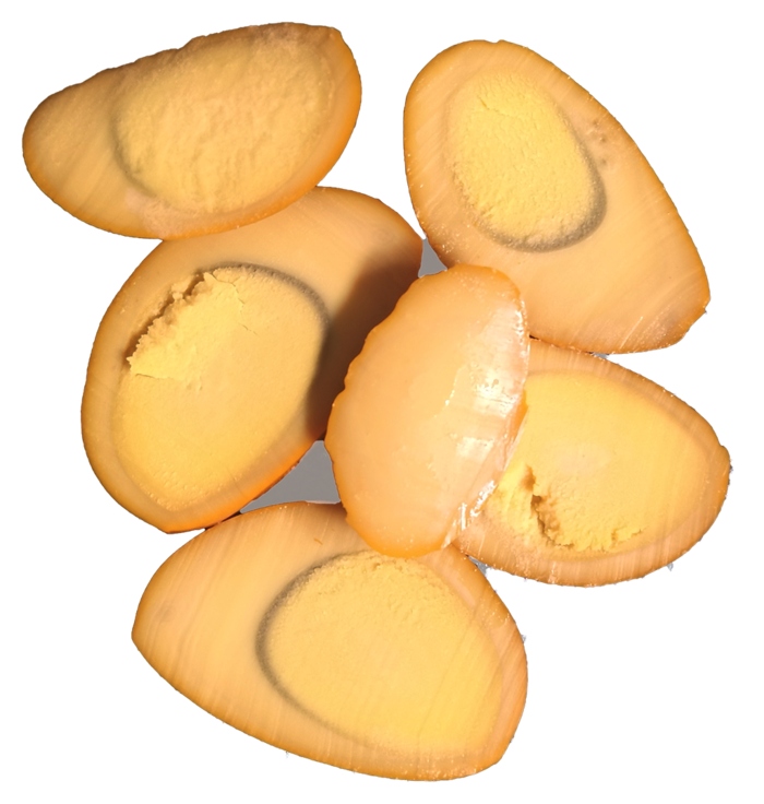 摆盘卤蛋盐焗蛋金黄色免抠元素实物摄影素材