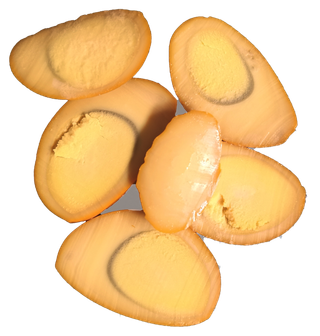 摆盘卤蛋盐焗蛋金黄色免抠元素实物摄影素材