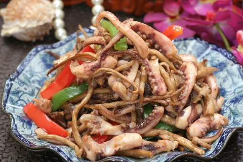 茶树菇爆鲜鱿 (1)