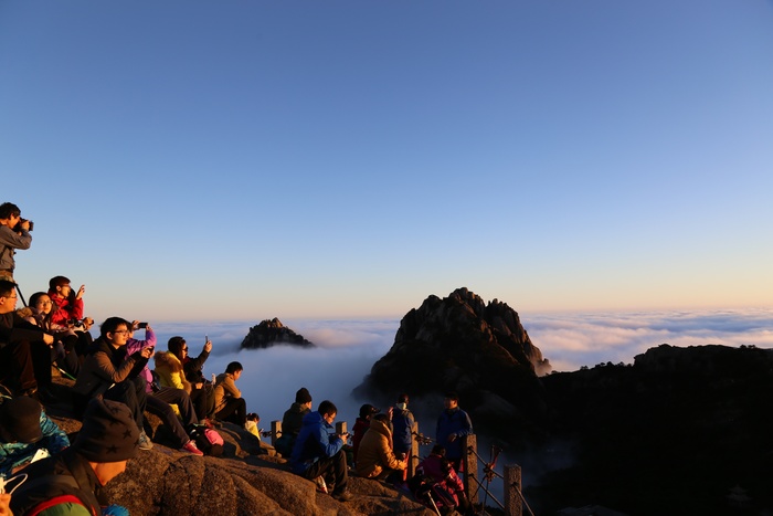 巍峨的安徽黄山自然风景图片-第5张