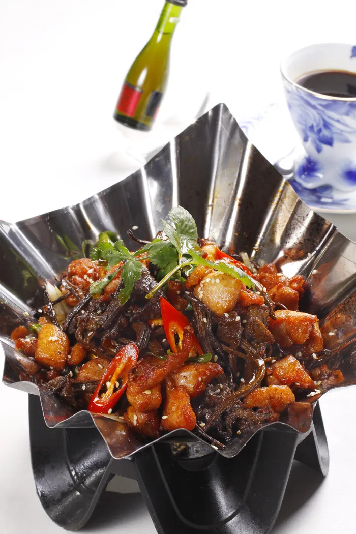 干锅茶树菇仔鸡 (1)