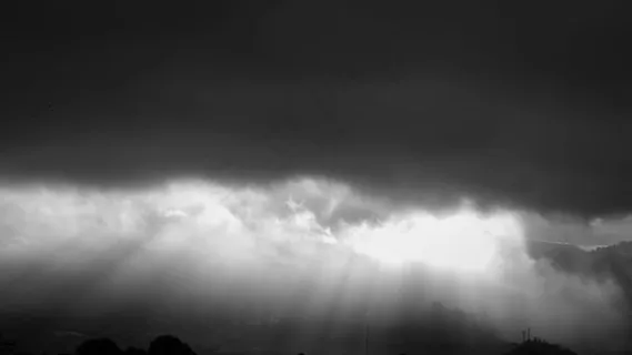 黑和白, 云, 山, 风, 哥伦比亚