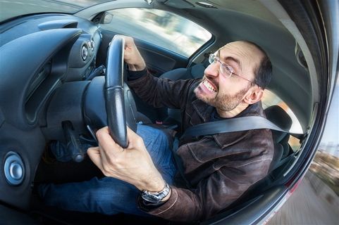 烦躁开车外国男人人物肖像 烦躁开车外国男人人物肖像