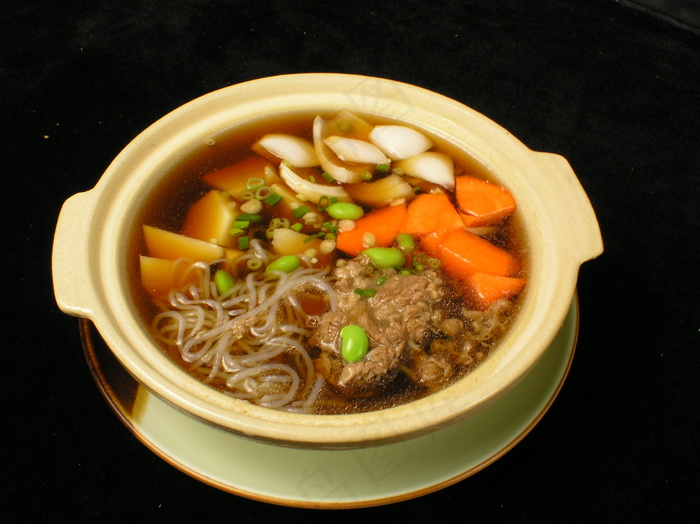  土豆牛肉锅