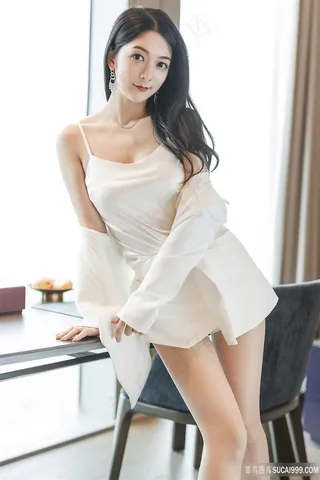 国模美女小热巴性感写真图片