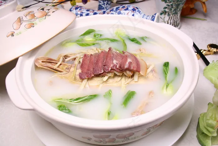 1526笋干老鸭煲