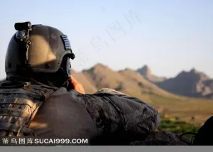 警戒的士兵后背
