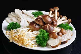 蘑菇香菇金针菇杂菇菌类美食素菜