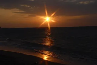 黄昏海上天空日落图片
