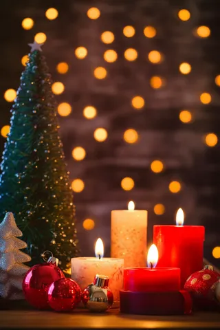 圣诞节日庆祝蜡烛灯光摄影图