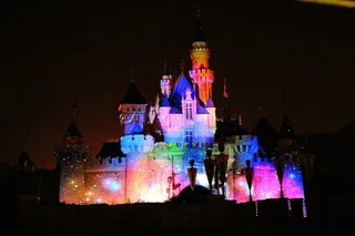 睡美人城堡夜景图