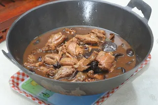 柴鸡炖香菇 (1)