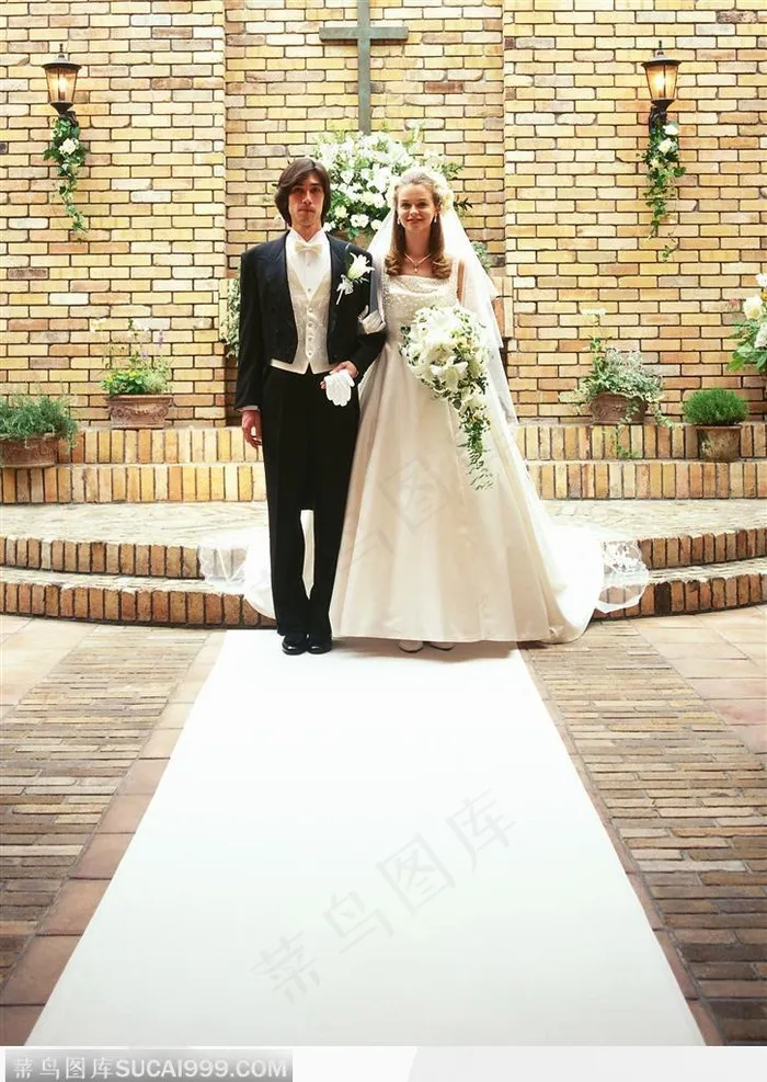 婚礼物语-挽手前进的夫妻