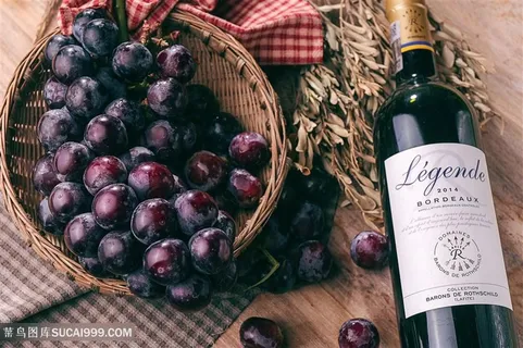 夏日水果葡萄和葡萄酒室内摆拍静物