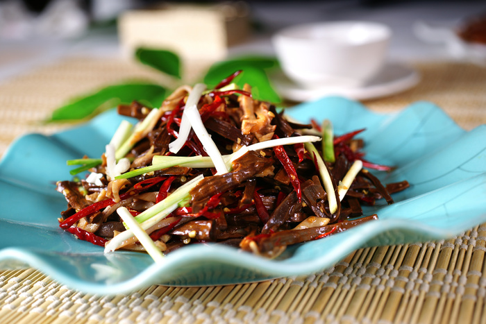 XCXC1130风味烟笋炒肚丝