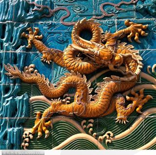 中华名胜-黄色的盘转的龙