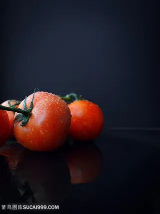 黑底西红柿广告素材