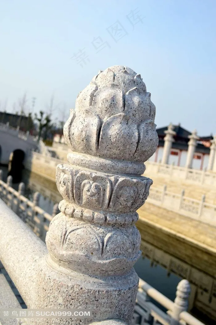 古代莲花石柱