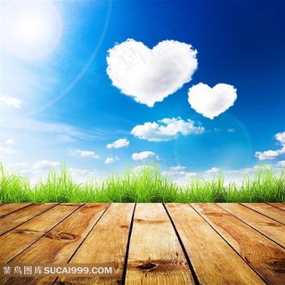 蓝天草地木板与心形云创意海报高清图片