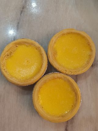 葡式蛋挞金黄酥脆外酥里嫩家庭版菜品菜谱实拍图片